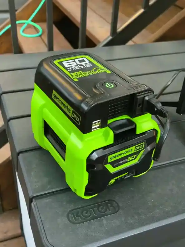 Greenworks Pro Power Station