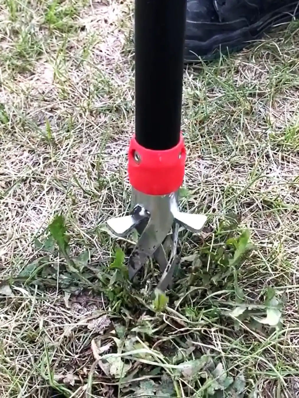 GARANT GDW37 Garden Weeder