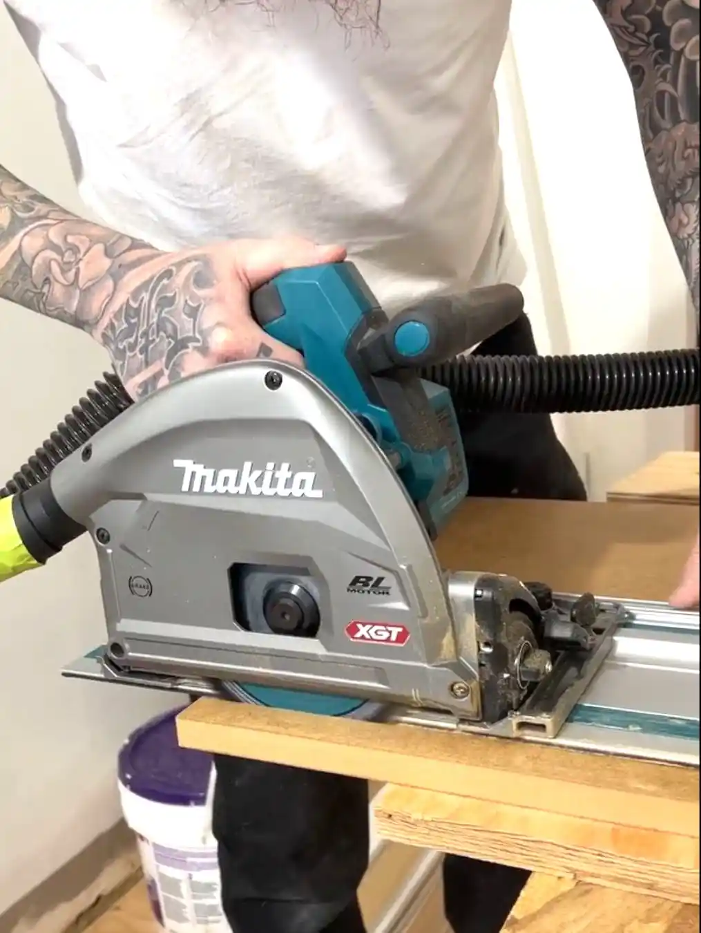 Makita 40V plunge cut saw