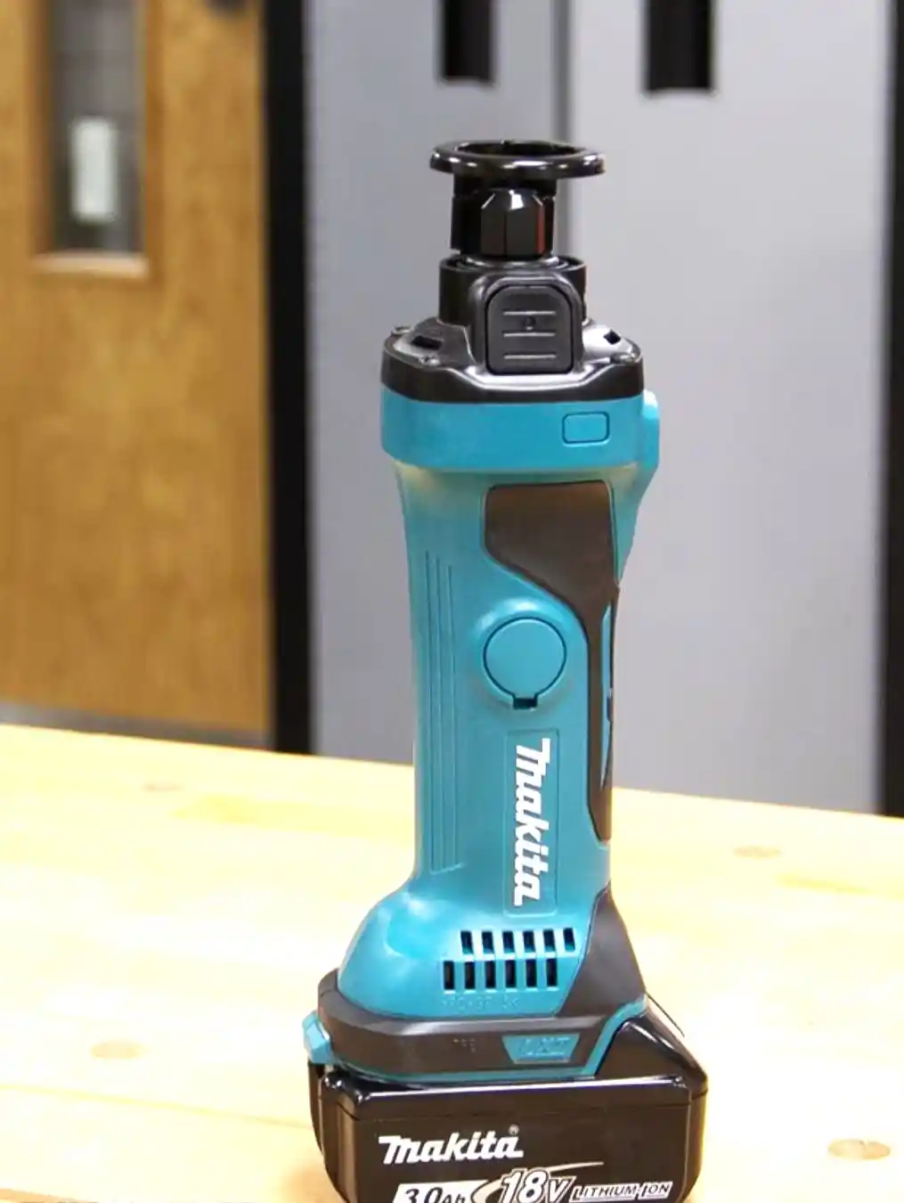Makita 18V LXT® Lithium-Ion Brushless Cordless Cut-Out Tool