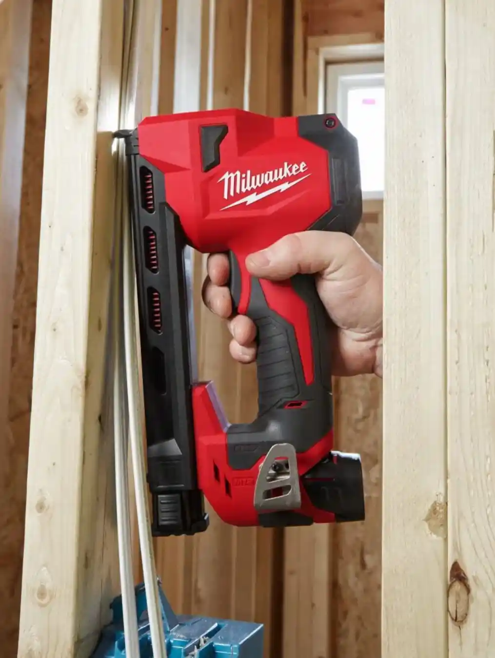 Milwaukee Electric M12 Cable Stapler