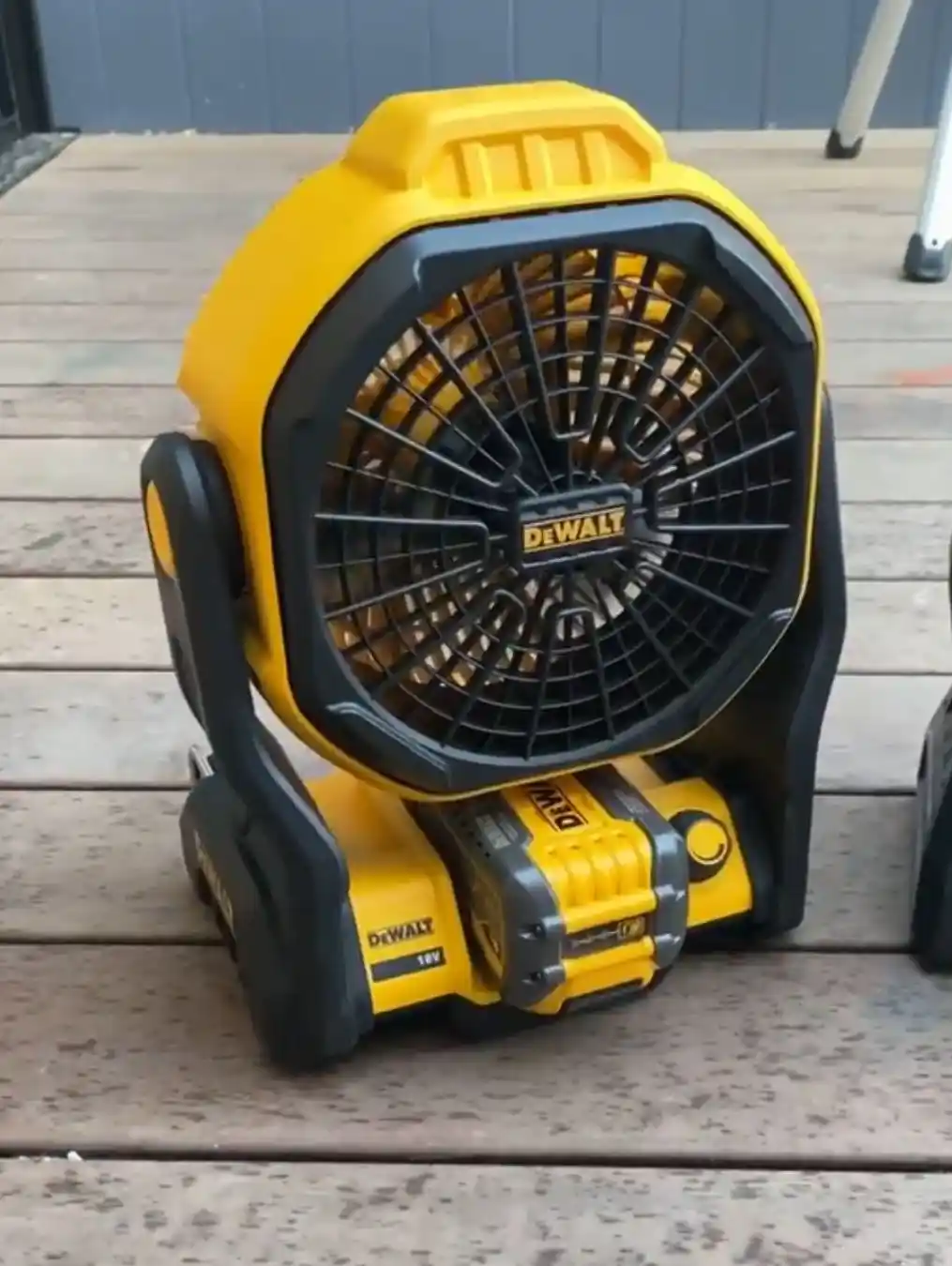 DEWALT XR 20V Portable Multi Hanging Fan